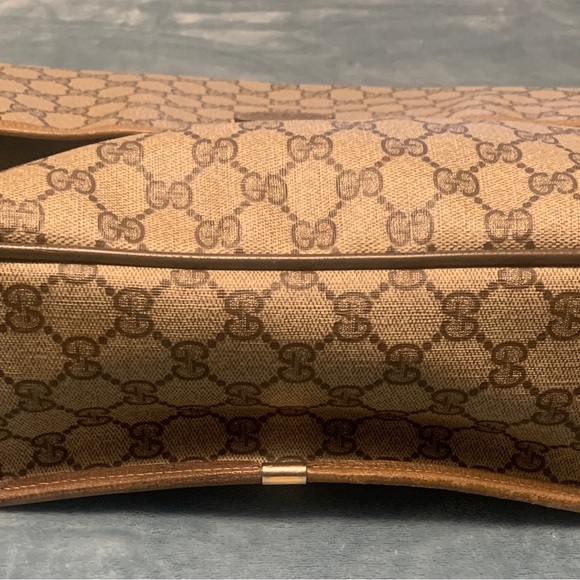 Genuine Gucci messenger bag complete with certificate - Picture 9 of 16